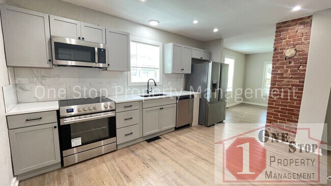 Building Photo - 2923 Highland Ave