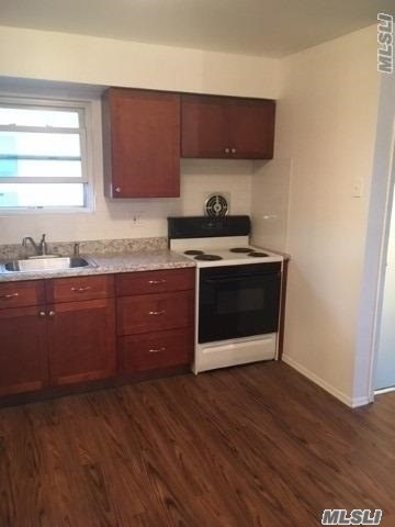 Foto del edificio - 136 Calvert Ave