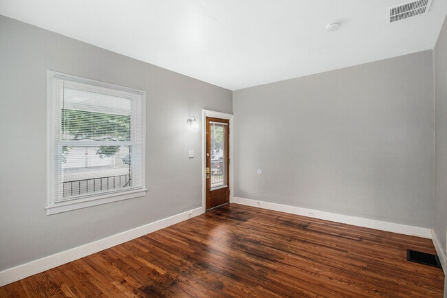Building Photo - 901 Nagold St NW