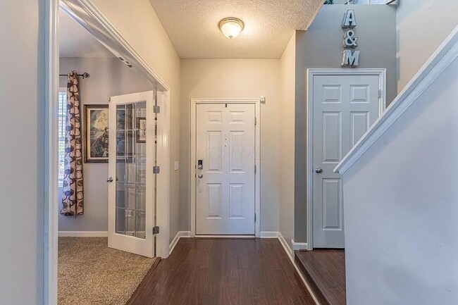 Building Photo - 564 Summer Tree Loop