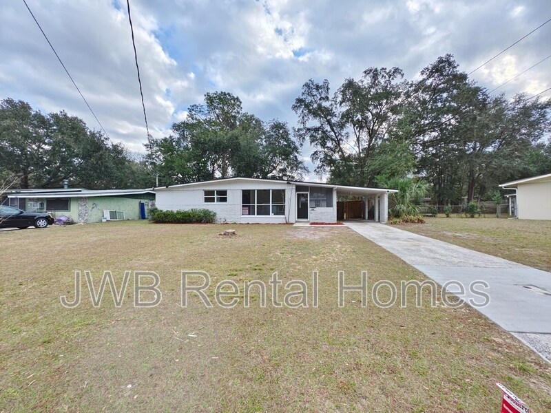 Primary Photo - 2233 Monteau Dr