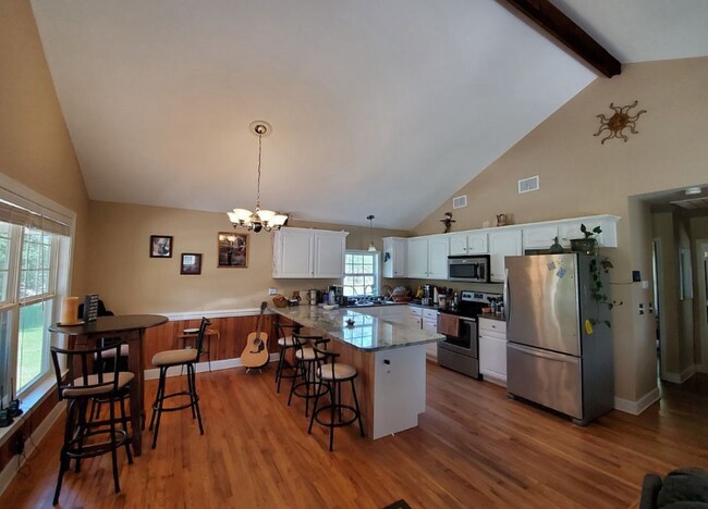 Foto del edificio - 114 Stagecoach Rd