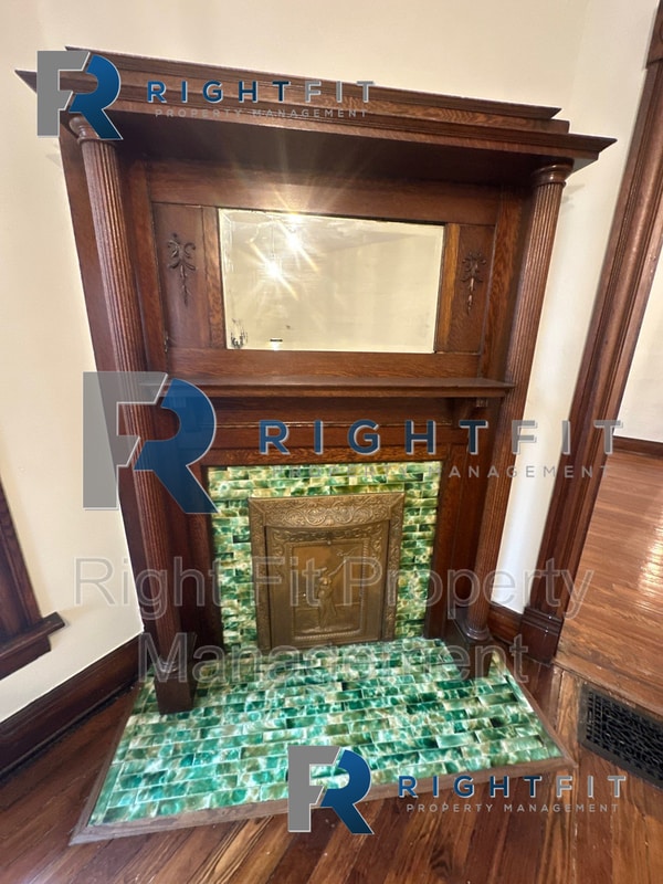 Building Photo - 218 S Main St