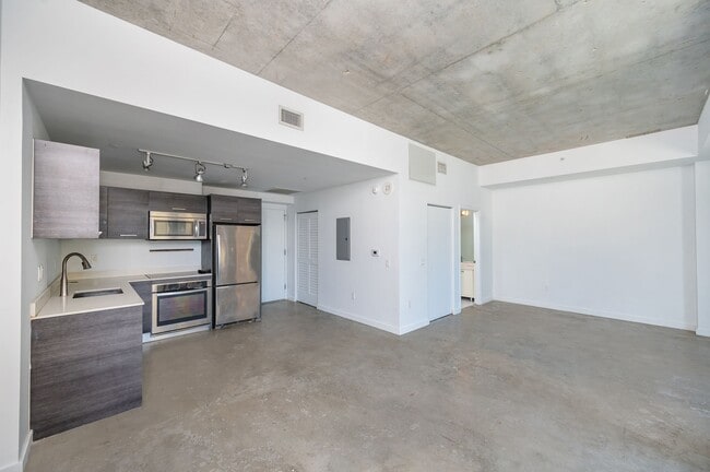 Photo - 151 SE 1st St Apartment