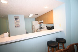 Building Photo - 5806 N Ocean Blvd
