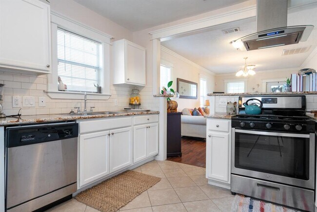 Building Photo - 1213 Armstead St