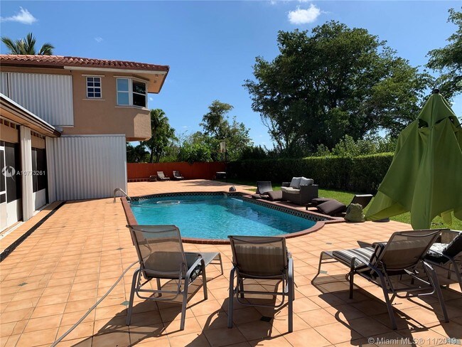 Building Photo - 9410 E Calusa Club Dr