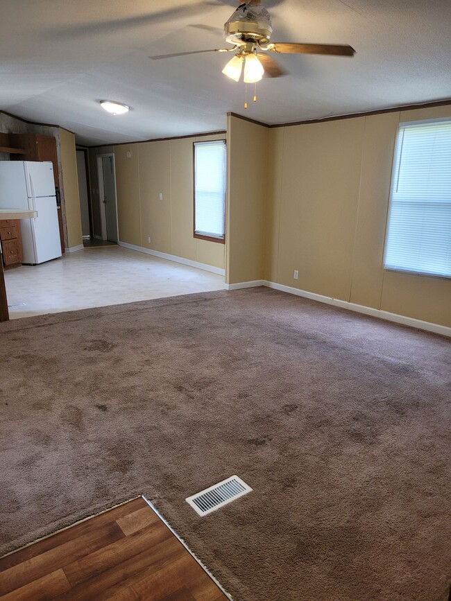 Building Photo - 14054 Mays Rd