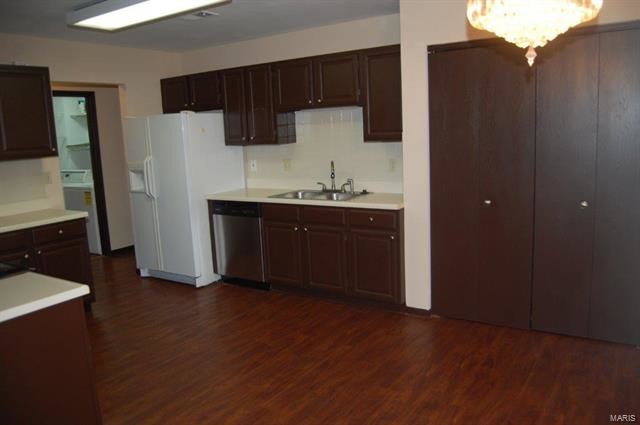 Building Photo - 712 Woodside Trails Dr