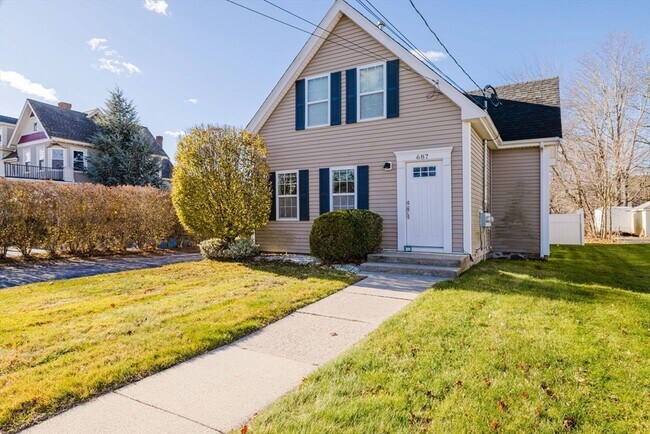 Foto del edificio - 687 Washington St