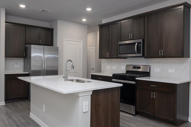Foto del edificio - 3529 Chambers Dr