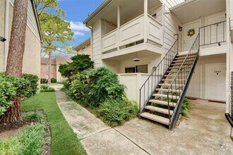 Building Photo - 2800 Jeanetta St