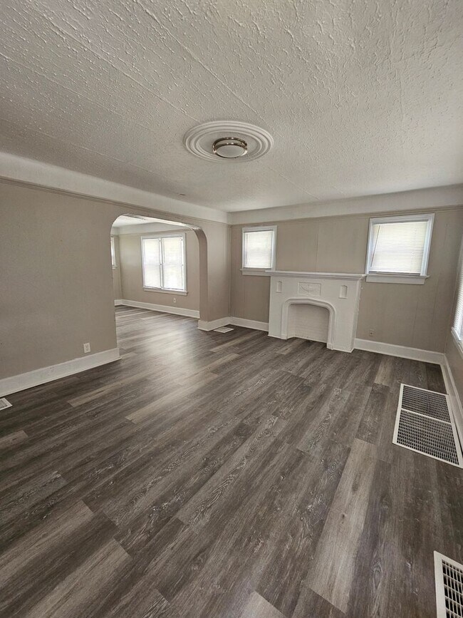 Foto del edificio - 1665 First Ave. | 2 Beds, 1 Bath