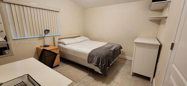 Building Photo - 6410 SW 57th Ct