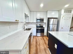 Building Photo - 597 Primus Ct