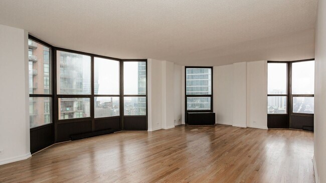 Foto del edificio - 899 S Plymouth Ct