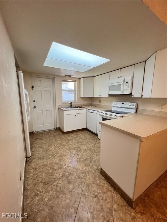 Building Photo - 1825 Oak Ln