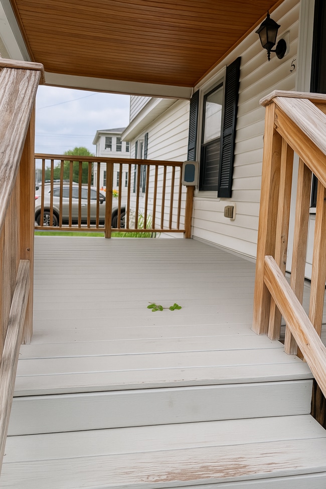 Porch - 5 Audet St