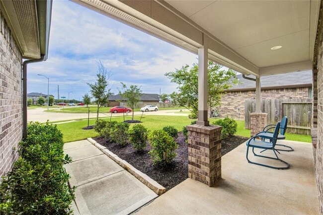 Building Photo - 9623 Japonica Dr