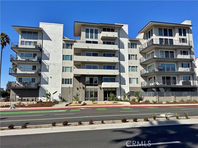 Foto del edificio - 230 S Catalina Ave