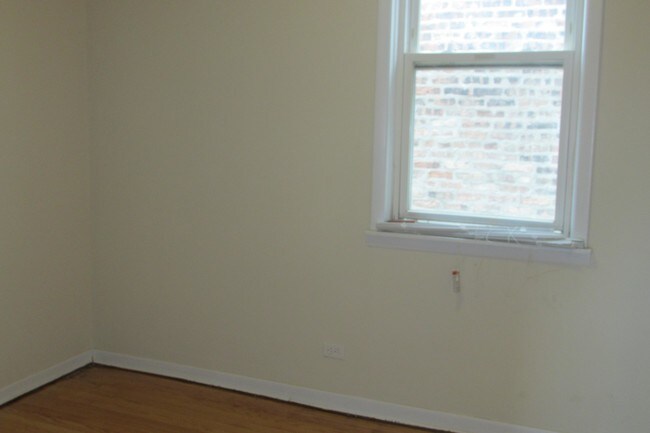 Building Photo - 2 bedroom in Chicago IL 60616