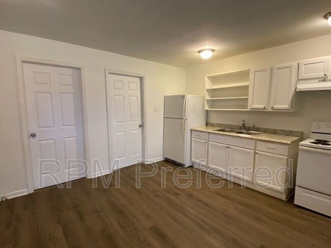 Building Photo - 5523 Avenue O 1/2