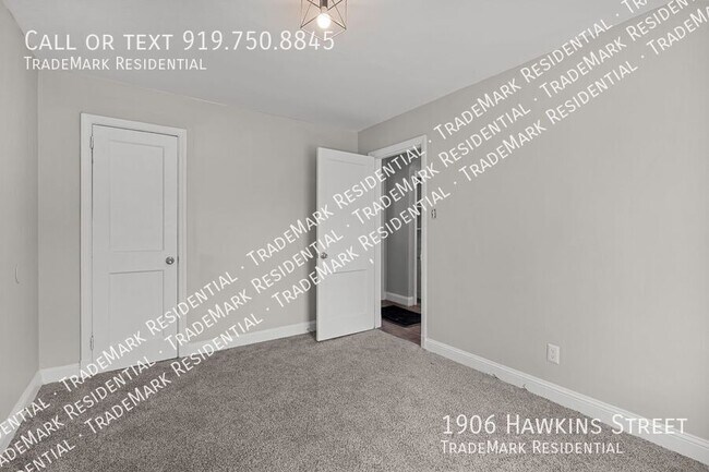 Foto del edificio - 1906 Hawkins St