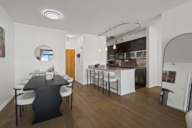 Foto del edificio - 435 W Erie St