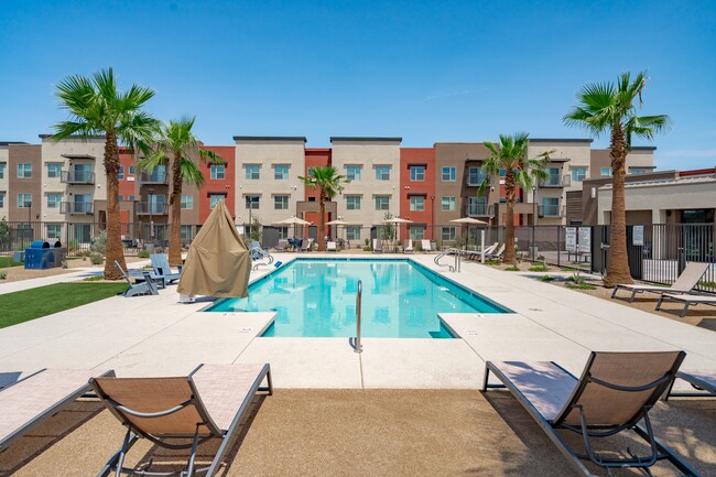 Swimming Pool - Alto Swimming Pool - Alto