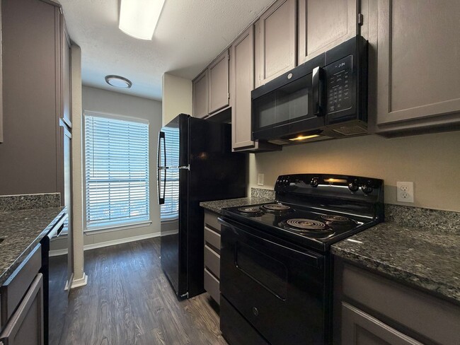 Photo - 7417 Kingswood Drive Townhome