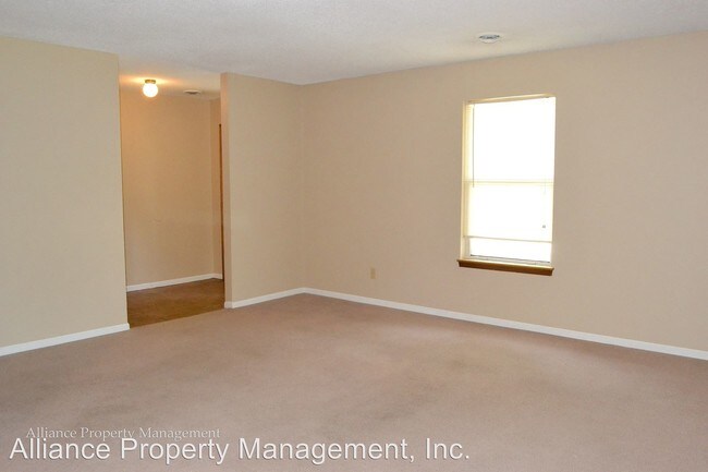 Building Photo - 1009 Yuma St