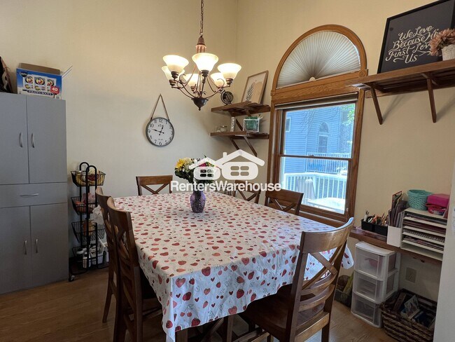 Foto del edificio - 4128 Meadowlark Way