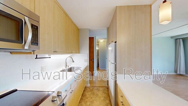 Building Photo - 1511 Nuuanu Ave