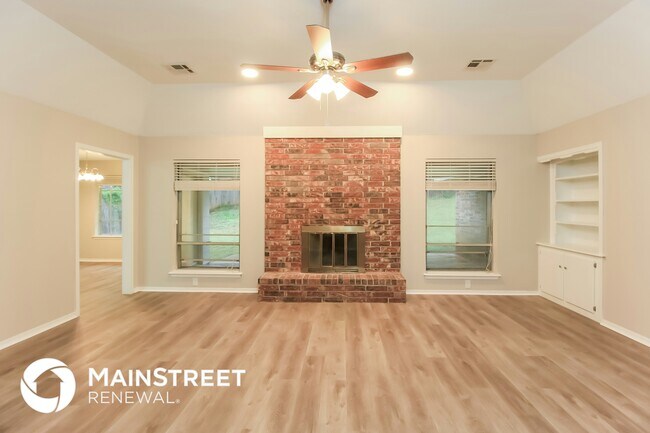 Foto del edificio - 1912 Willow Creek Rd