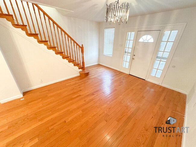 Building Photo - 3 bedroom house in Tacony