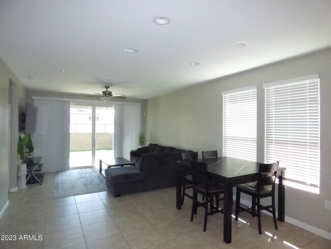 Building Photo - 16550 W Samantha Way