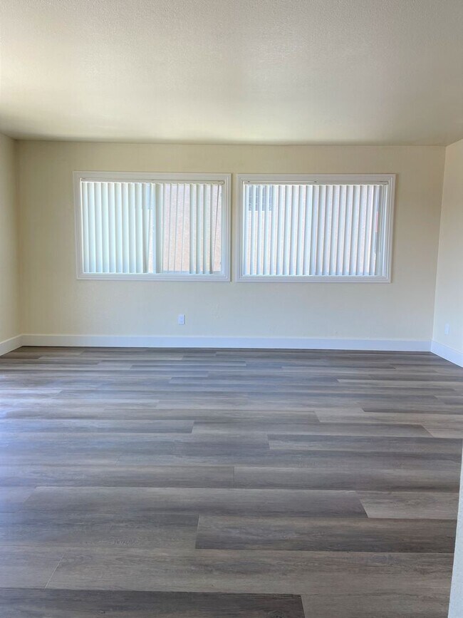 Foto del edificio - Open and Spacious 2 Bedroom, 1 Bathroom Apartment in San Pedro