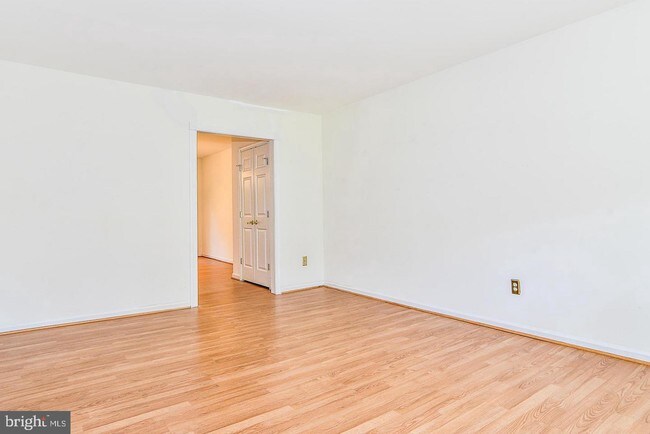 Building Photo - 6012 Stoneygate Ct