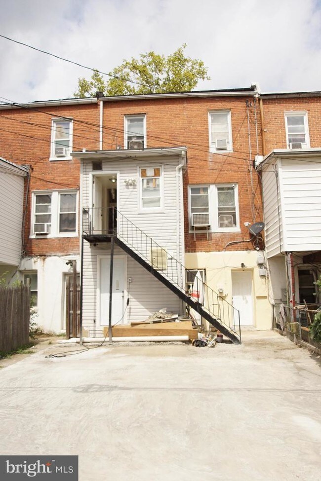 Building Photo - 6925 Harford Rd