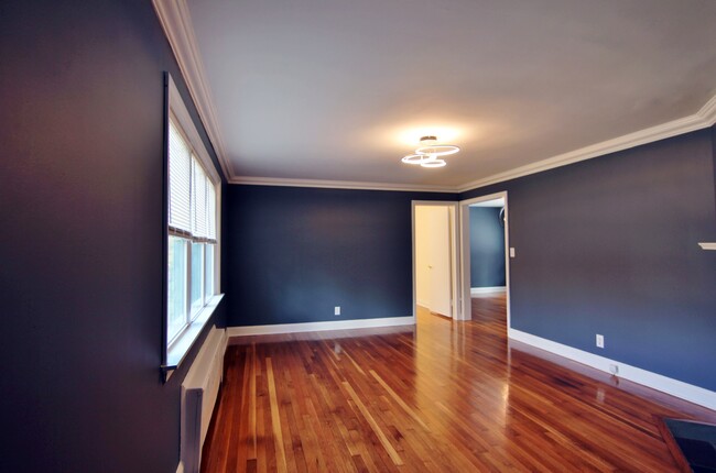 Building Photo - 663 High Ridge Rd