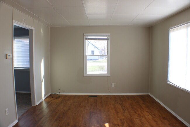 Sala de estar - 3502 N Sterling Ave