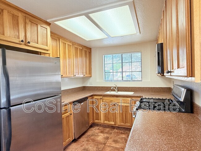 Building Photo - 2736 Derringer Pl