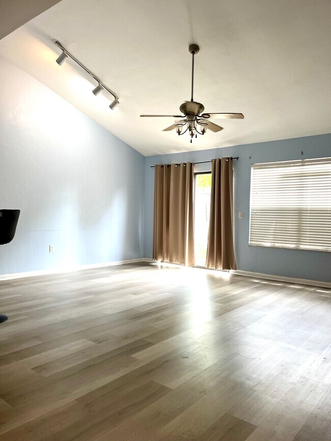 Photo - 4402 SW 21st Ln Townhome