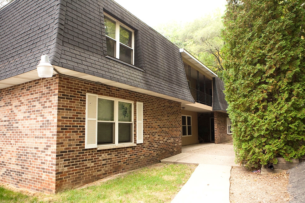 Primary Photo - Hillside Apartments