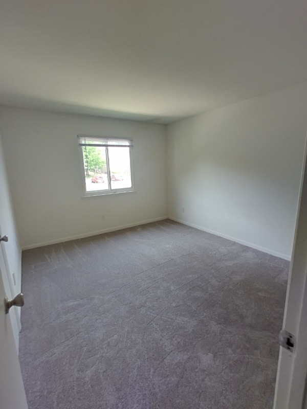 Foto del edificio - 600 Reusens Rd