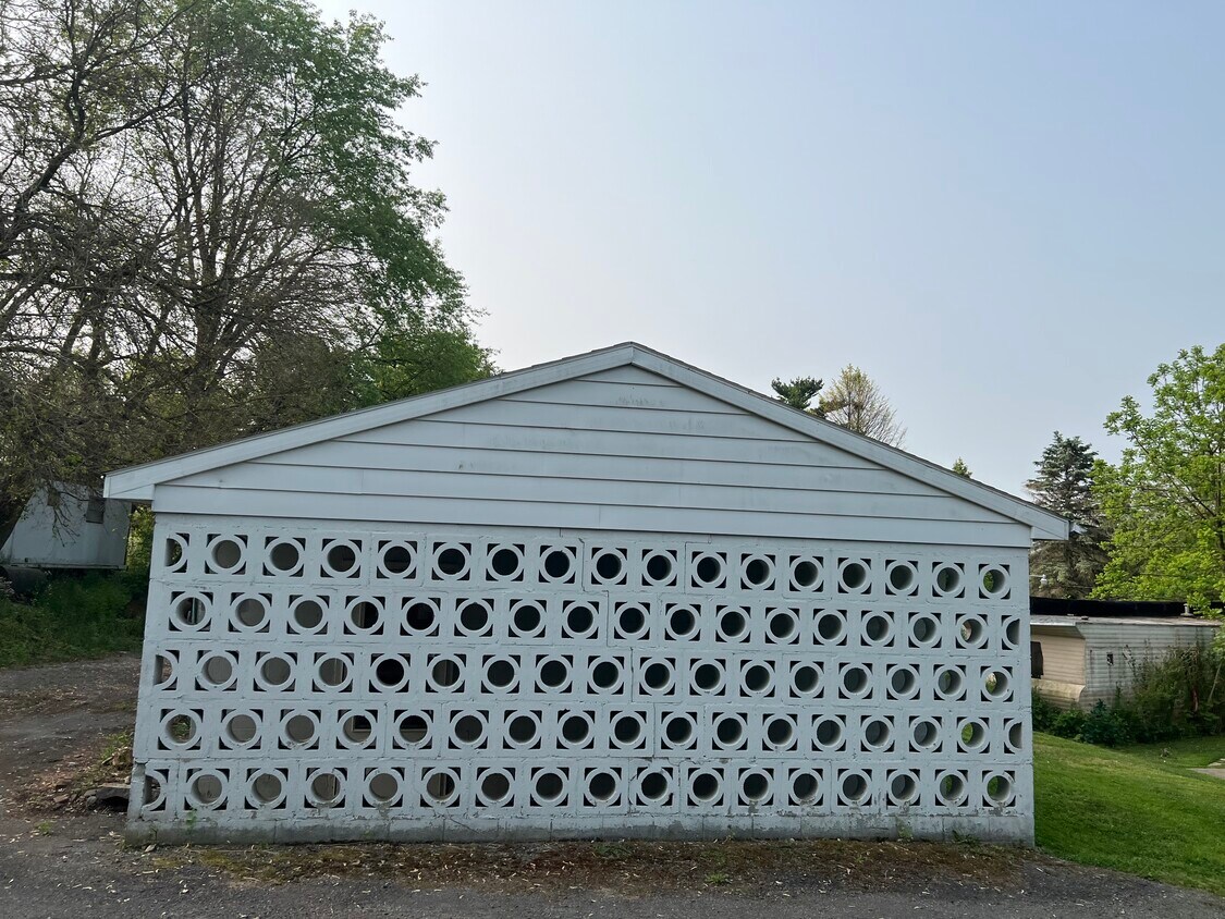 Building Photo - 133 Stanbury Ln