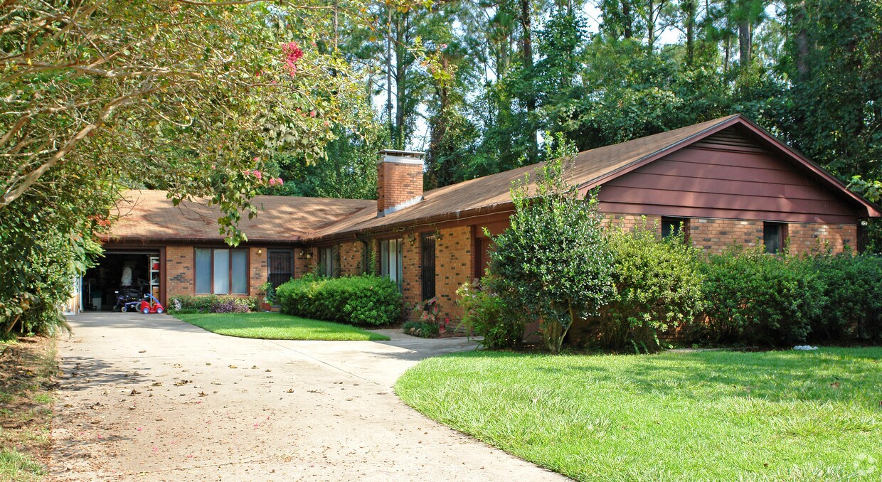 Primary Photo - 2810 Kilkierane Dr
