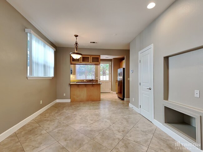 Foto del edificio - 2280 South Dr