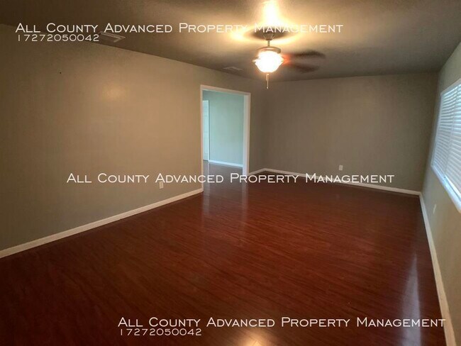 Building Photo - 1368 Lotus Dr S
