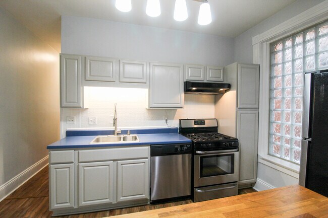 Cocina - 421 Hopkins St